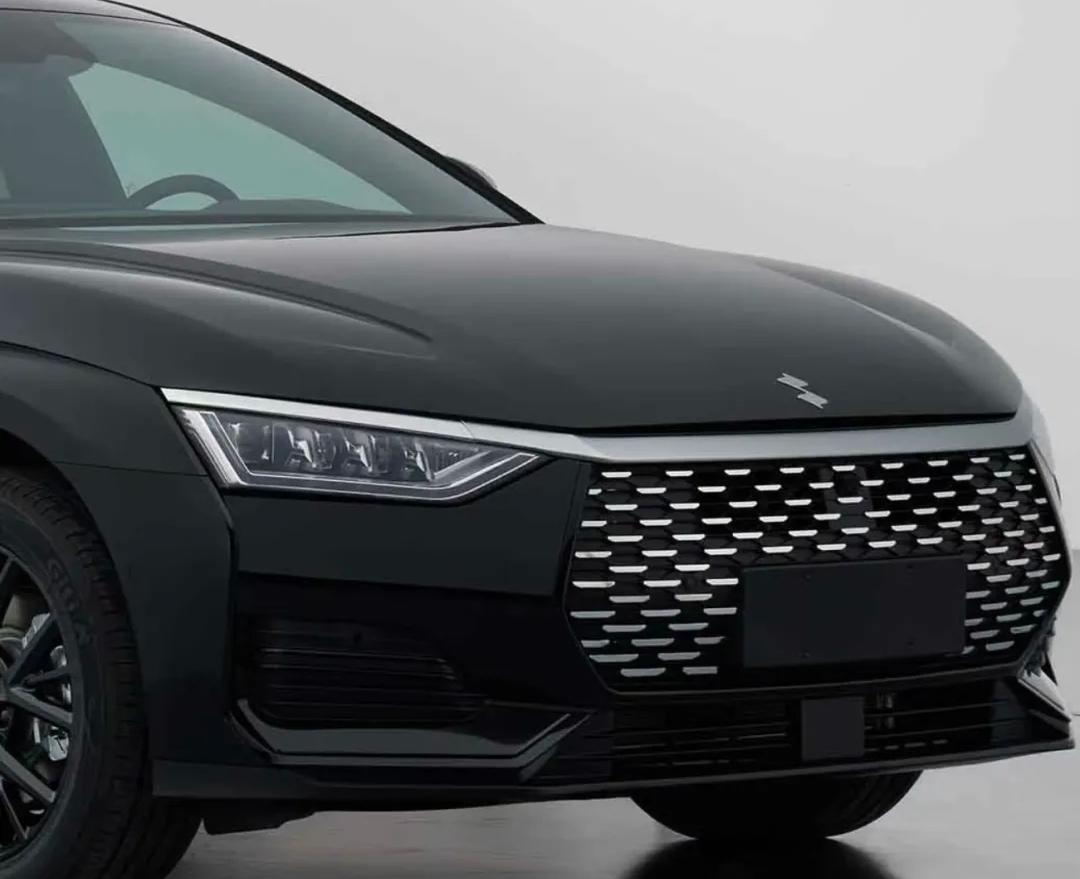 一个有意思的消息是，比亚迪干了件行业内早就该干、但一直没谁干成的聪明事。它新