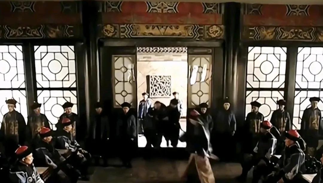 在电视剧《走向共和》的剧情里，李鸿章的淮军心腹黄瑞兰在负责旅顺军港建设和弹药储备