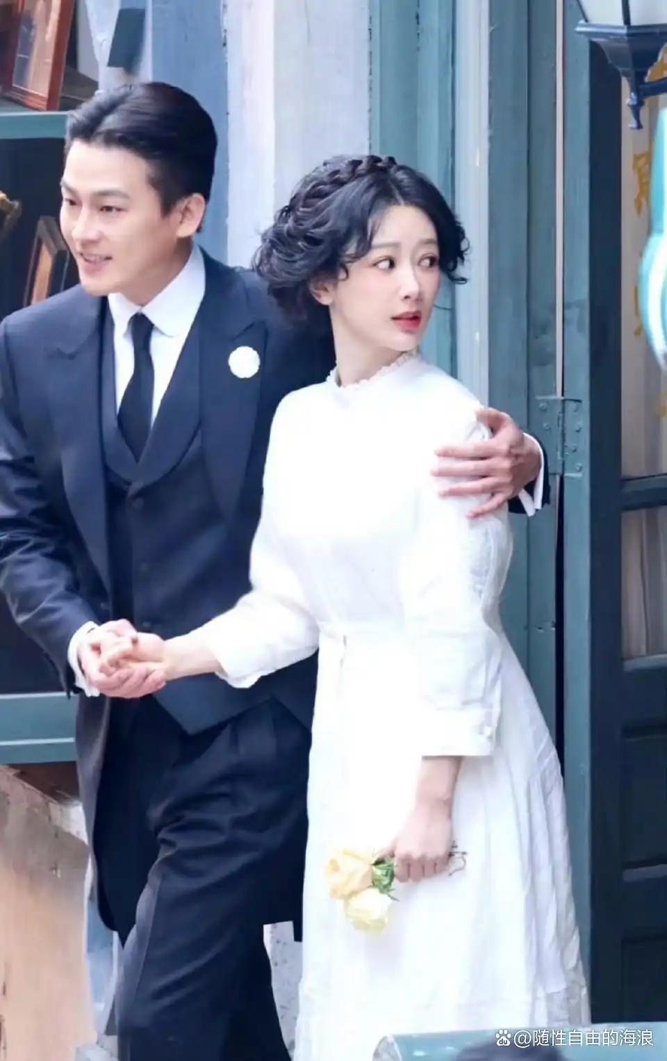 杨紫又被吐槽了！有一张她还原女主董卓君14岁时的照片，不要太美，但是被吐槽装嫩。