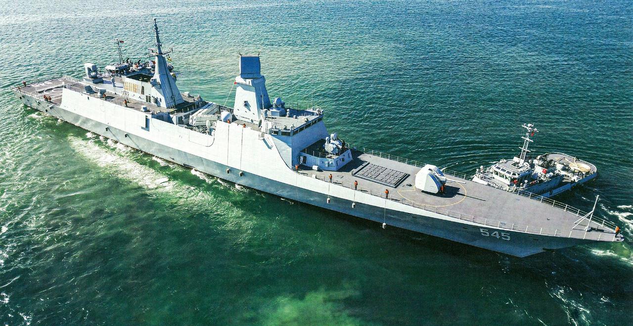 555舰最近出镜挺多的嘛——555钦州舰，是中国海军054B型导弹护卫舰二