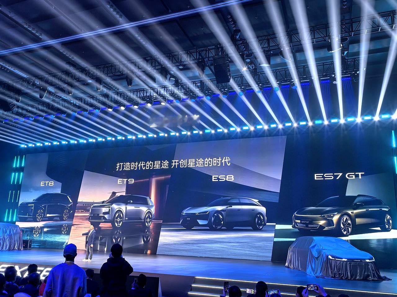 一句不知真假的消息，却足以让整个燃油车圈子彻夜难眠。明年实装固态电池...