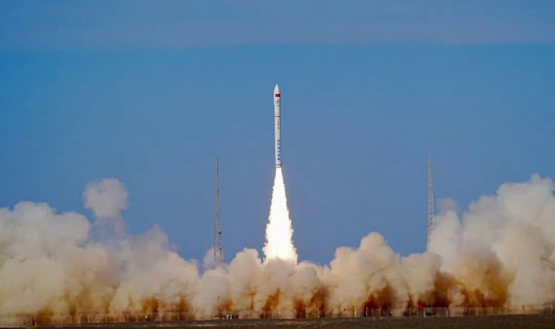 “谷神星一号”是星河动力公司研发的一款小型固体火箭，其近地轨道运力420kg，总