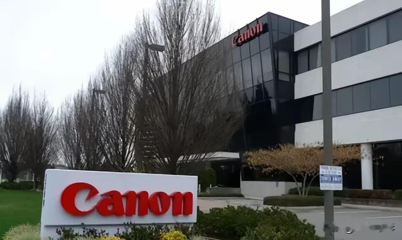 最近是不是总刷到一种说法，叫“外资大逃杀”？说三星、佳能、阿迪达斯这些我们熟悉的