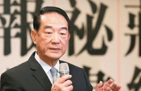 台湾知名人士宋楚瑜，在接受采访时表示：“如果台湾不是大陆的领土，那么凭什么当年满