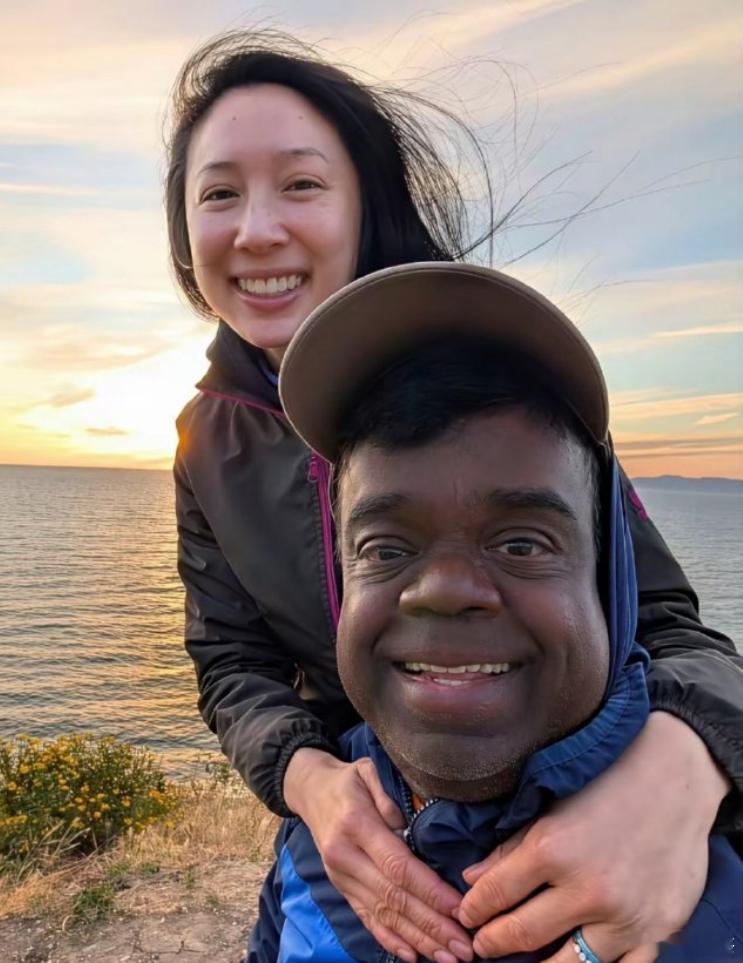 这是我见过最不般配的一对情侣！
