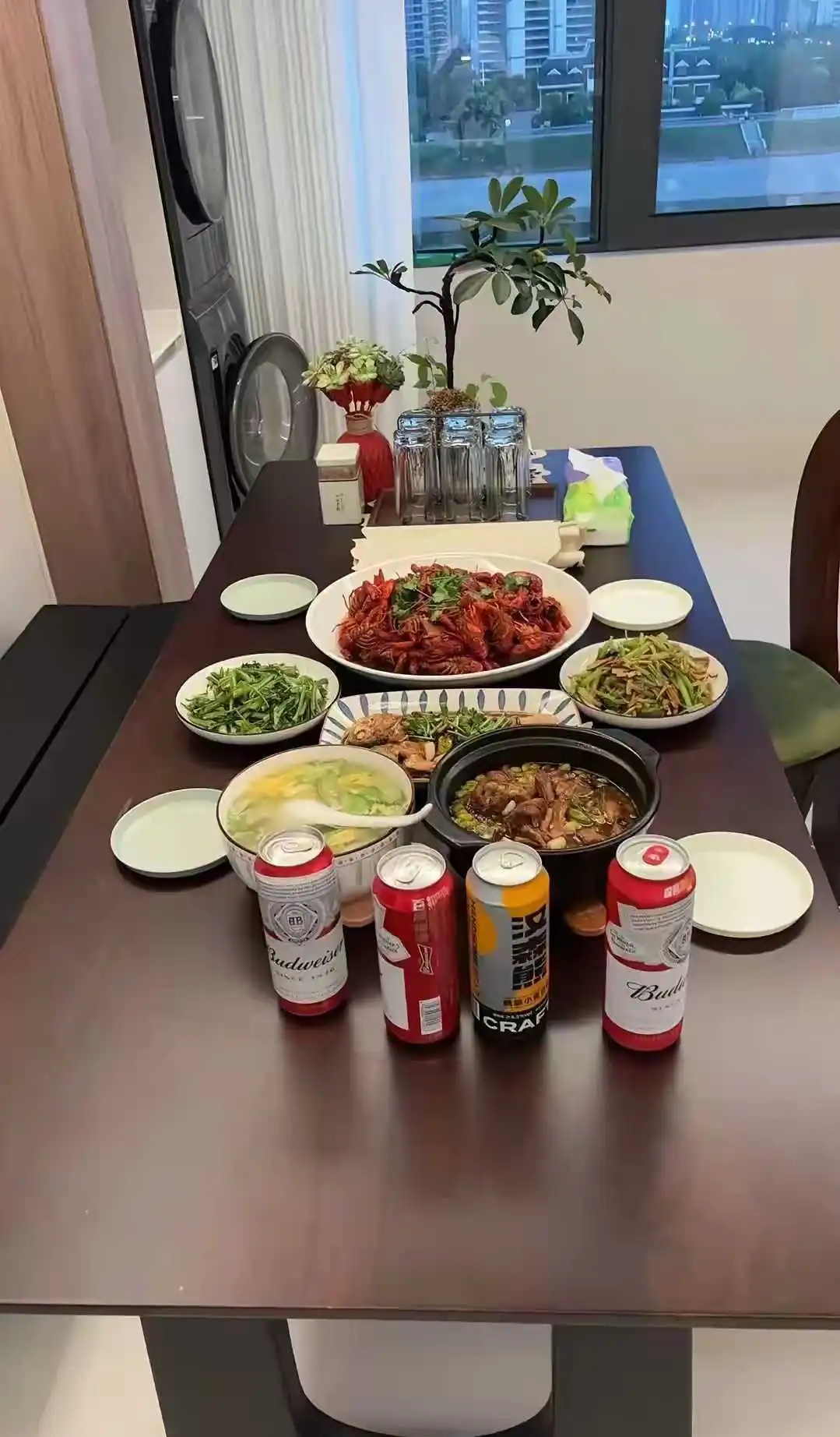 这是什么条件的家庭？吃这么好