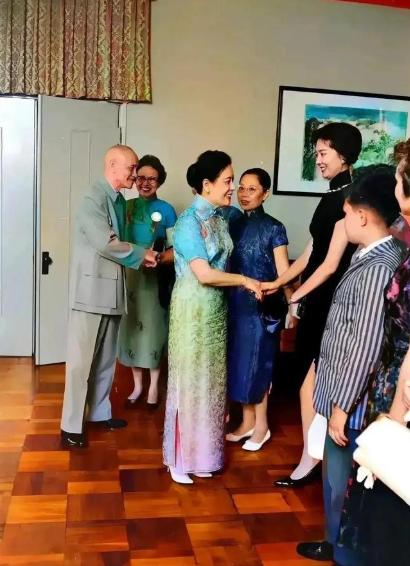 秦孝仪做过蒋介石二十余年的文学侍从，号称“国民党第一支笔”，有人说他是蒋家王朝最