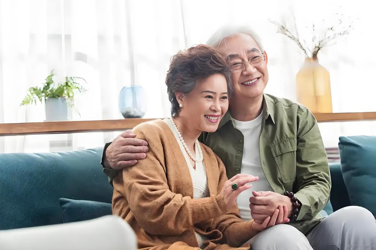 75岁老夫妻看房20多套，屡屡被拒，高龄租房难的现实引人深思！近日广西南宁一