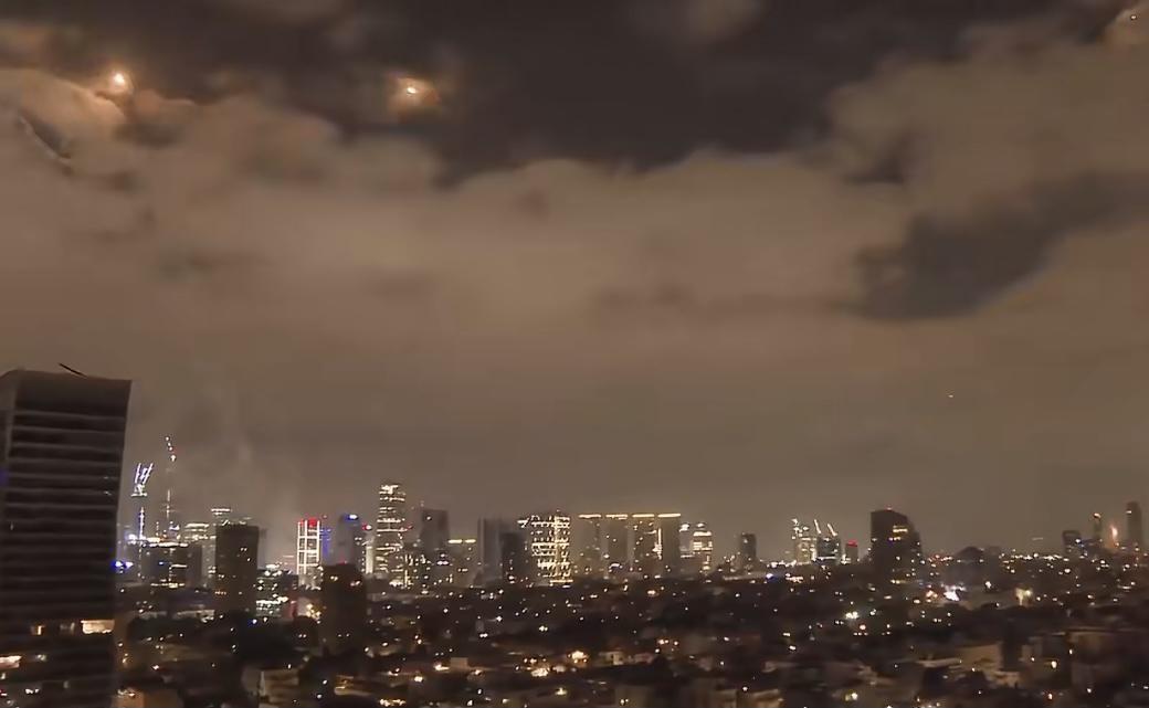 伊朗的“空包弹”策略，真是可圈可点！但是全发空包弹可不行，对方无损自己先清了库