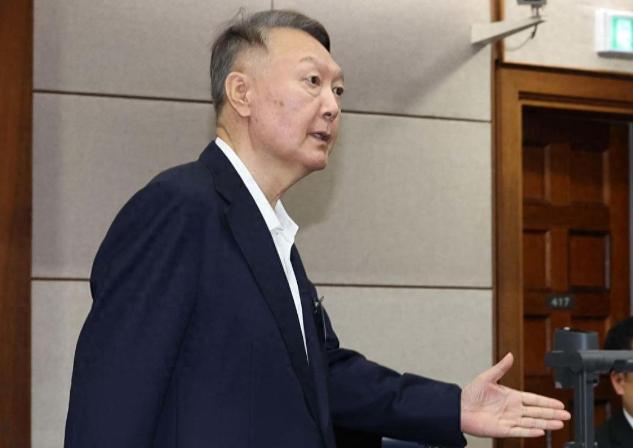 韩国前总统尹锡悦这回是彻底没救了，刚又被检方告了一状，这已经是今年第三次吃官司，