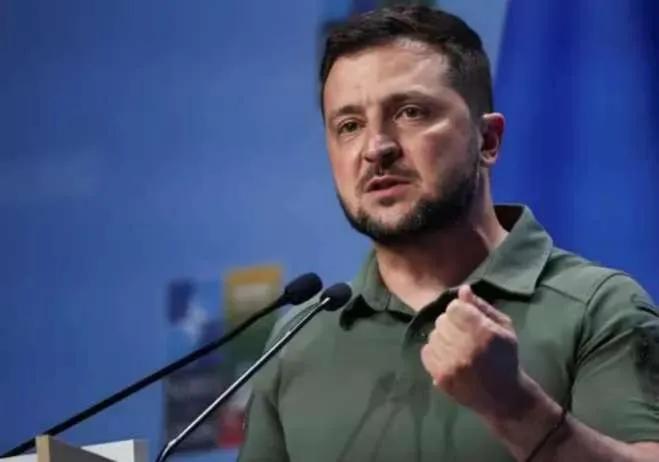 泽连斯基又放话了，不过这次说得可挺实在。英国记者采访时，他直言现在根本没法收