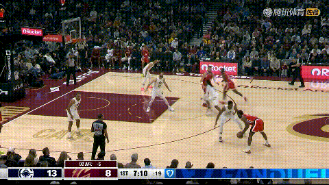 快船超级球星伦纳德真是太狂妄了！在今天快船客场挑战骑士的焦点战中，当时比赛进行到