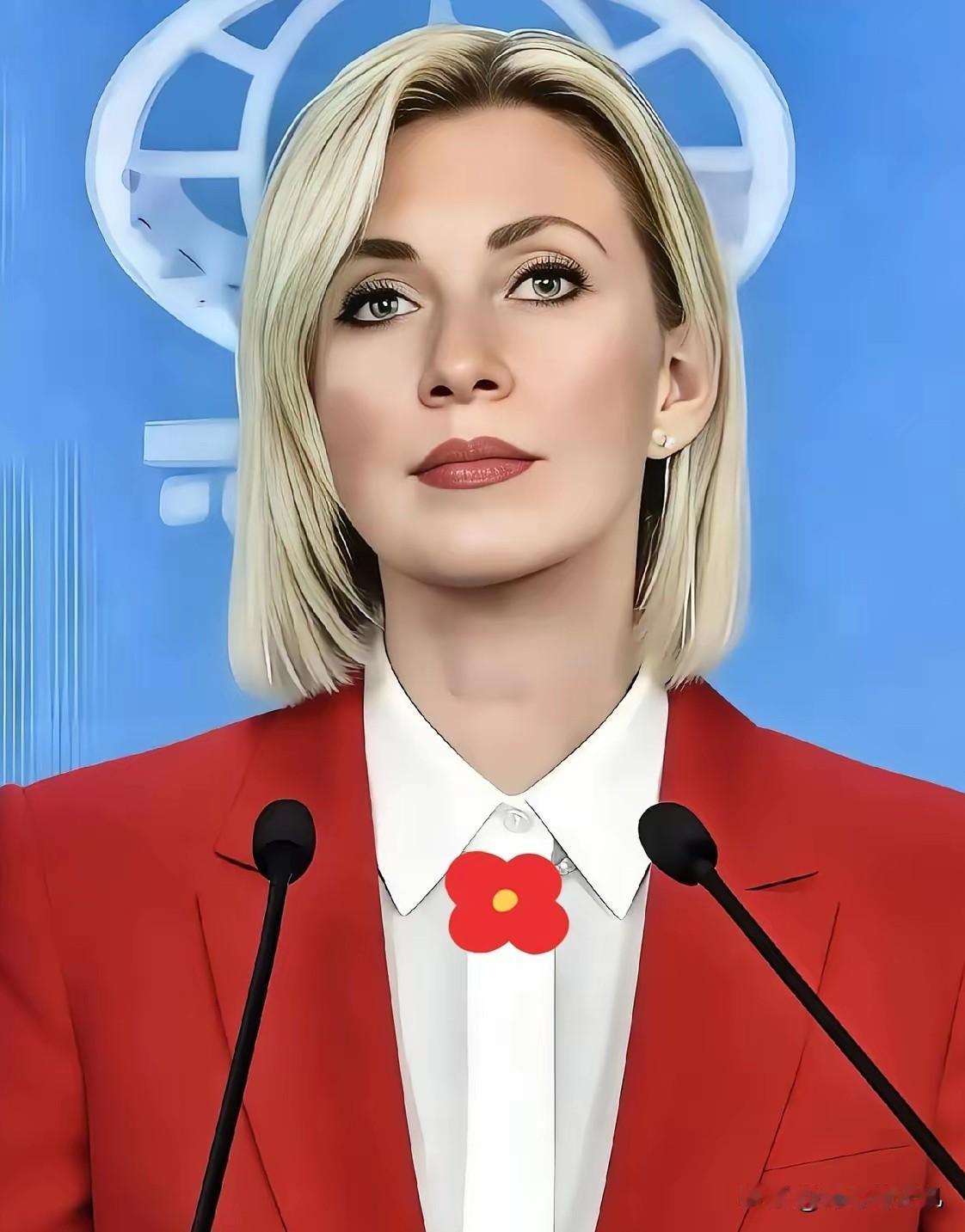 俄罗斯那个女发言人扎哈罗娃，干了件让全世界都看不懂的事。她当着所有媒体的面，公