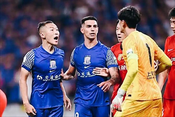 能够影响中超冠军归属的,除了实力可能还有另外两大因素,前提是上海申花自己要争气。