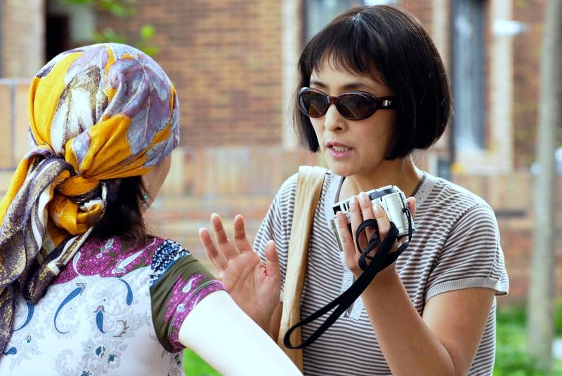 中年女人最渴望的东西，其实很实在。情感上，她们不再要那种轰轰烈烈的浪漫，更渴望