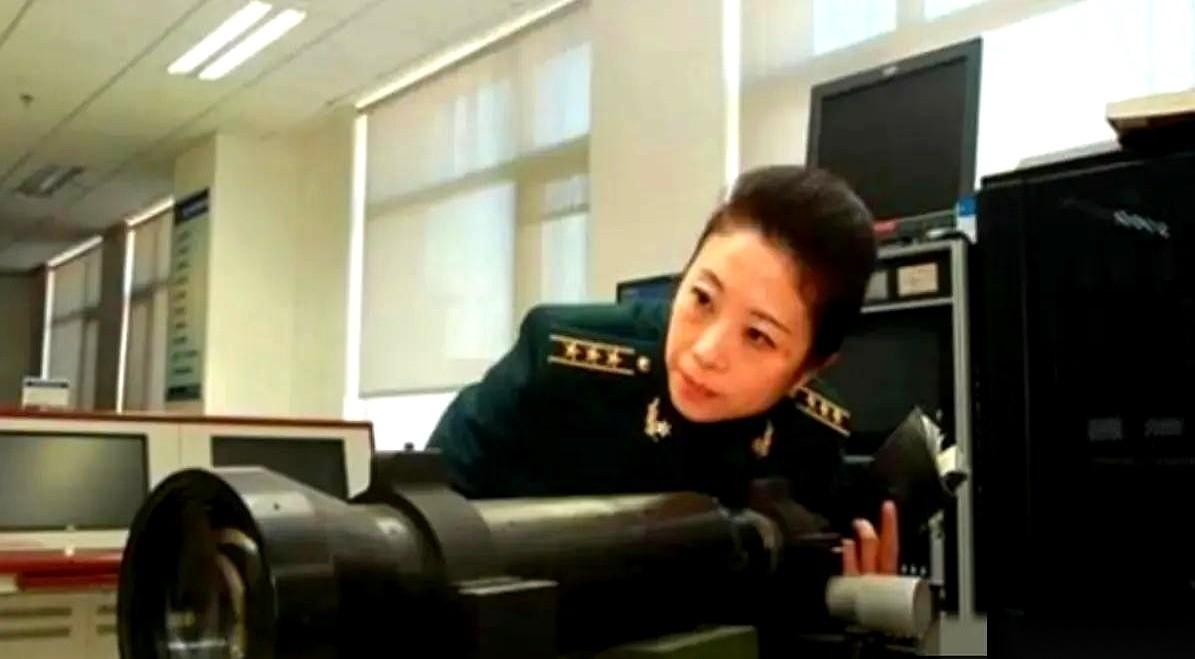 500万美金年薪，顶级实验室，全家绿卡。美国人把能砸的都砸脸上了。就想挖走她