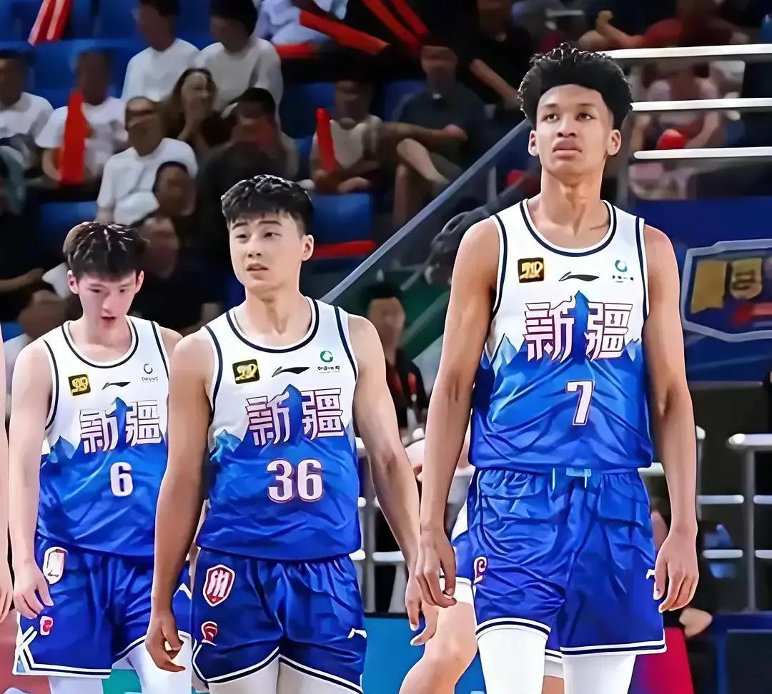 新疆后卫线，烂到家了！77分创赛季新低，全队助攻王居然是外援劳森，后卫没一