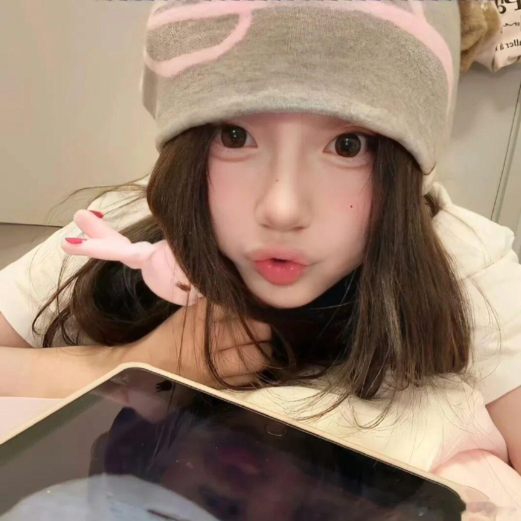 𝐖𝐞𝐂𝐡𝐚𝐭女頭｜女头杂图