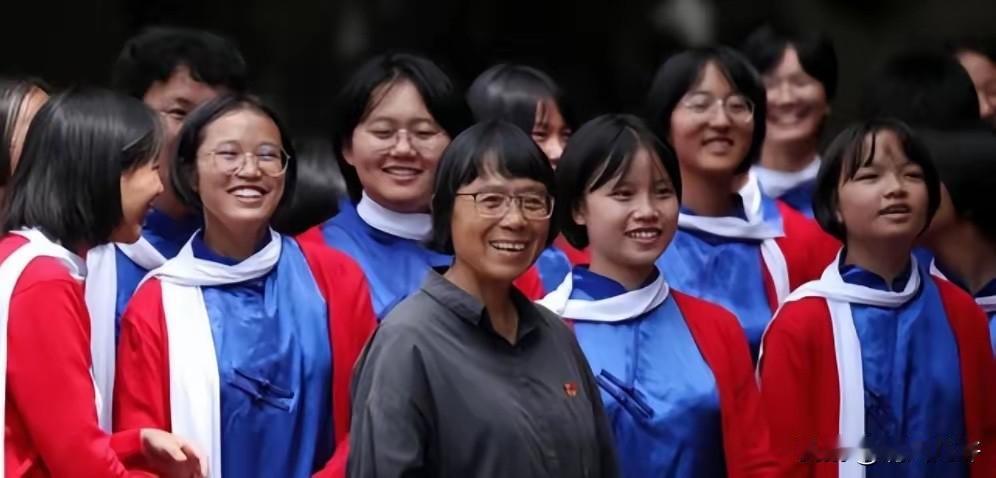张桂梅校长又火了，这次是因为高考成绩。华坪女高159人参考，本科上线率94%以上