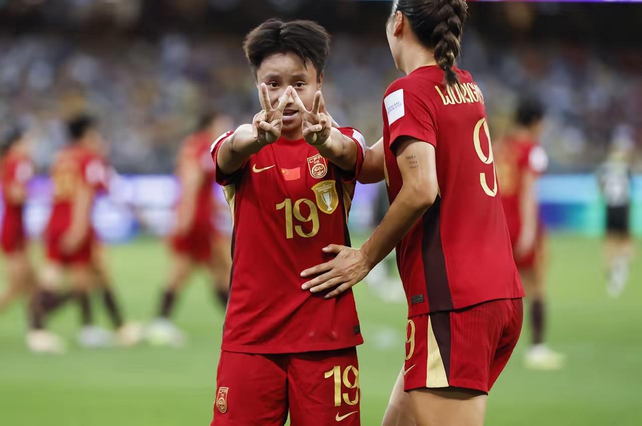 中国女足遗憾的输给了澳大利亚，无缘亚洲杯决赛！为什么说遗憾呢！一是中国女足的