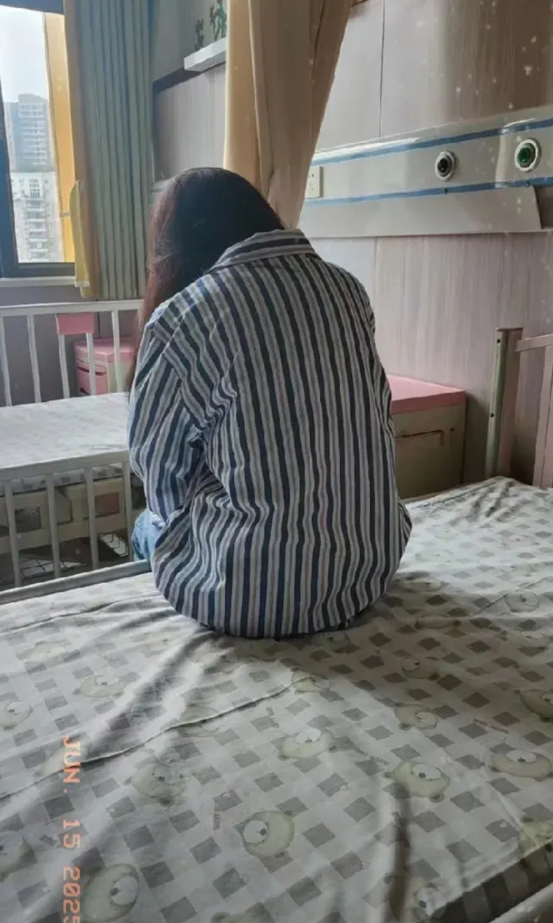 这个社会怎么了？为什么好多孩子检查出来都是抑郁症？闺女上初三了，马上中考，前段