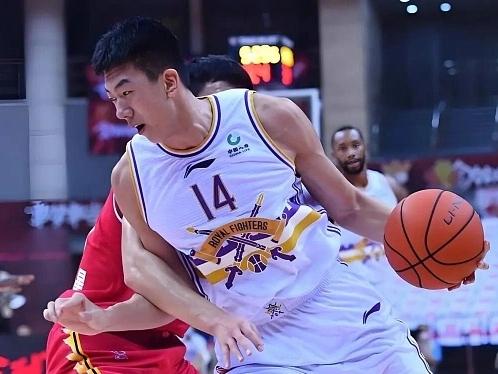 CBA最新消息：据北控男篮球员王少杰在接受采访时表示：“这次也是时隔两年再回来，