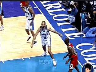 乔丹的天赋，真不是科比苦练就能追上的。禅师杰克逊早就点破了，关键就在乔丹那双