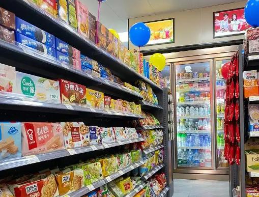 超七成门店没人进，万亿即时零售正在清场便利店 中国连锁经营协会7月发布的《