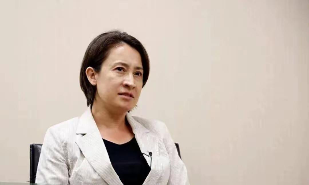 10月28日萧美琴在台南造势，拍着桌子喊“大陆把我们逼到墙角要反击”，还说要“严