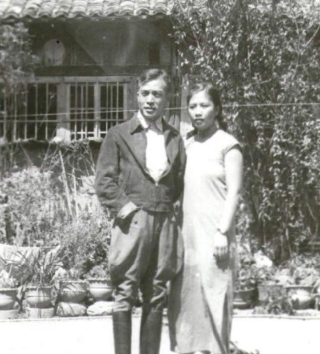 1938年，周恩来安排25岁的女特工王曼霞打入国民党高层刺探情报，谁料她竟嫁给了