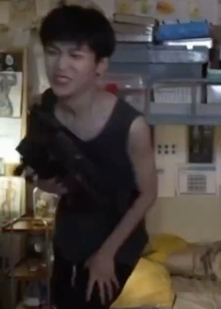 梓渝的腿，抽出印来了？？？可恶！！！​​​