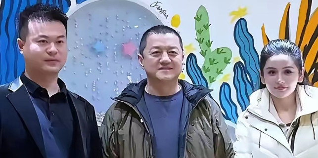 你以为网红捐500万是真格局？错！这是最高明的风险对冲！全网都在夸，我却看到