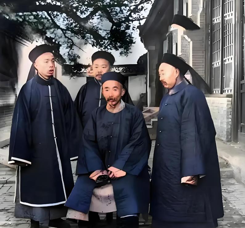 1900年8月八国联军攻入京师，德国提出只有惩办真正的祸首才算赔罪，列强随即列出