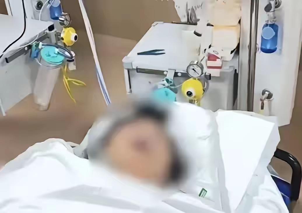 太揪心！上海房东徐先生上门收租，竟发现53岁独身女租客脑梗昏迷在地，送医后已