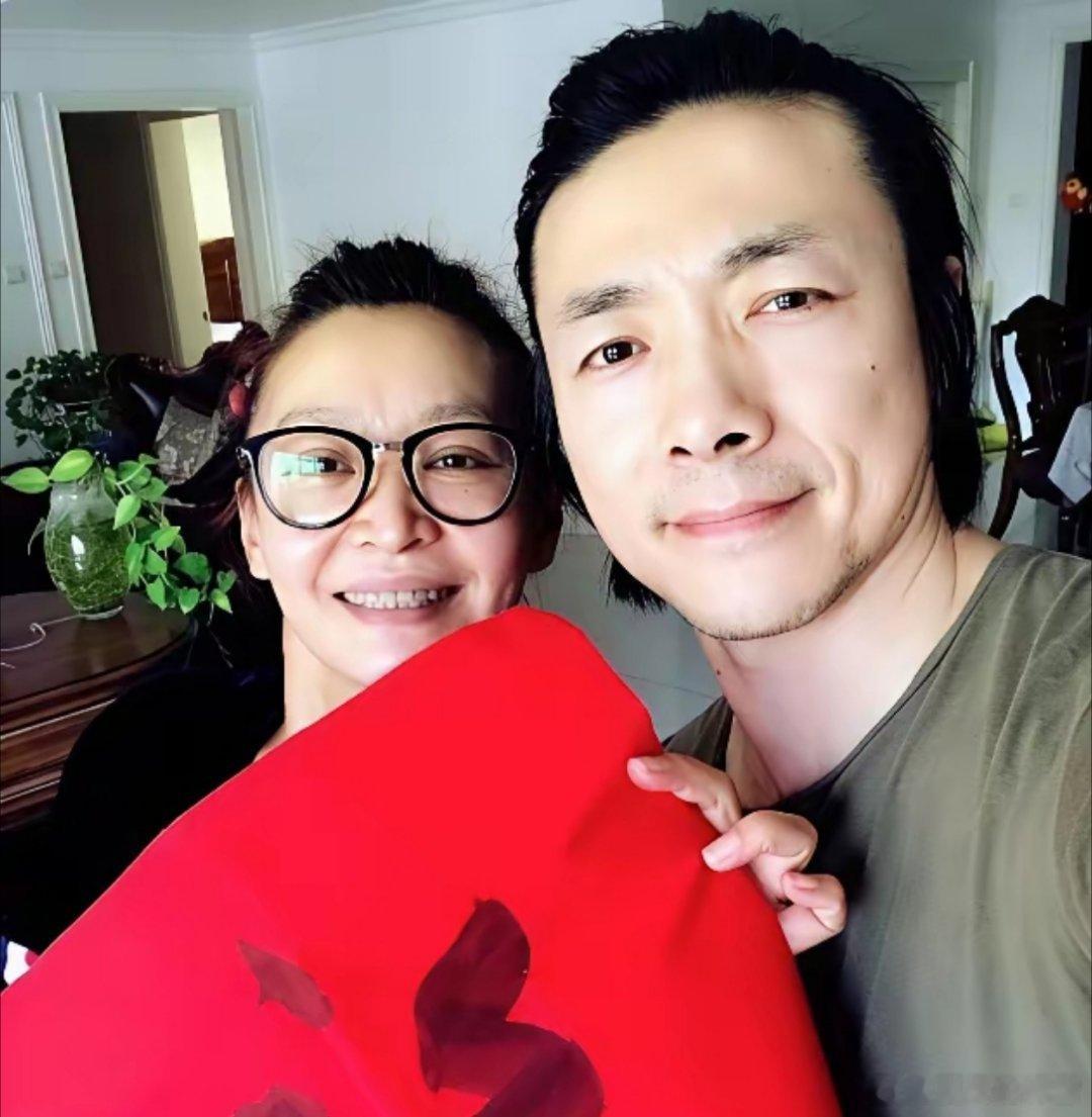 原来两个人有儿子！祖峰和刘天池这对演员夫妻，一直是圈内低调又特别的存在。祖峰早年