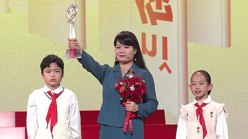 解决班主任“用工荒”，其实根本不用搞那么复杂。什么提高津贴、加强培训、家校共