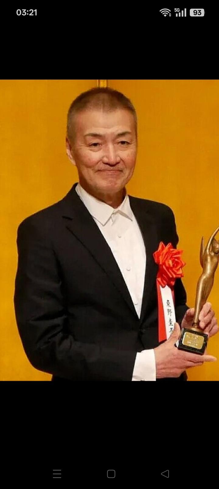 东野圭吾去世，易中天如丧考妣。日本一个作家走了，稀松平常。可是中国文人易中