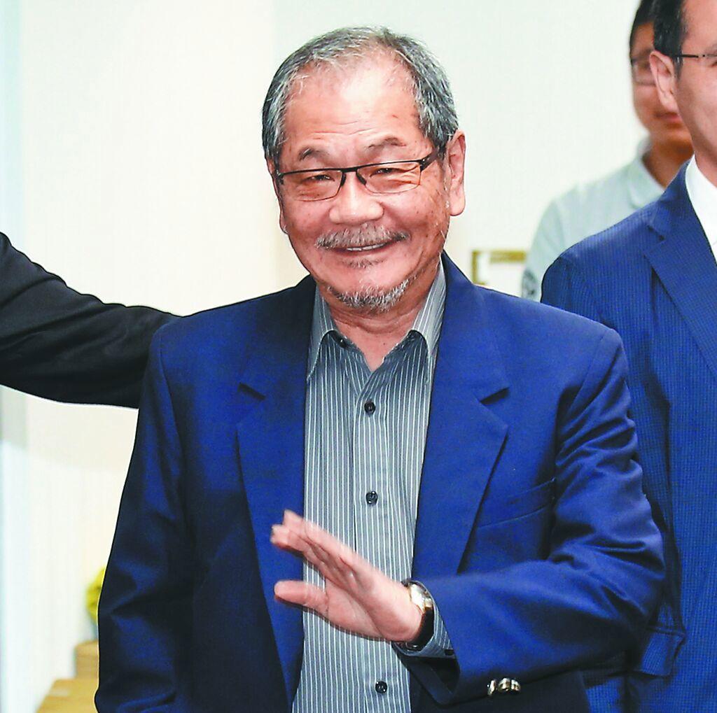 吴乃仁欠台糖1.7亿关12天获释沈富雄点名追究他们台糖前董事长吴乃仁因涉及台
