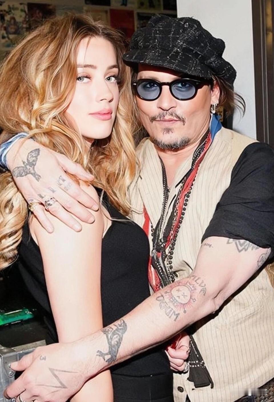 德普拥有了德州悍妇最美的那几年！她就跟ab一样（两个人不是一个档次哈）都是不