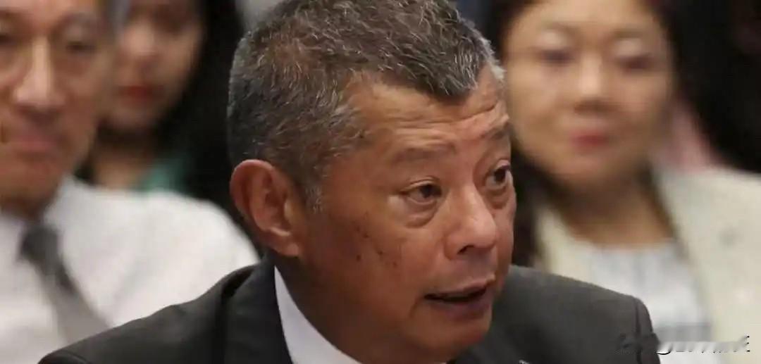 作为他在反腐机构内推动改革和问责制的首个重大举措,菲律宾监察官赫苏斯·克里斯平·