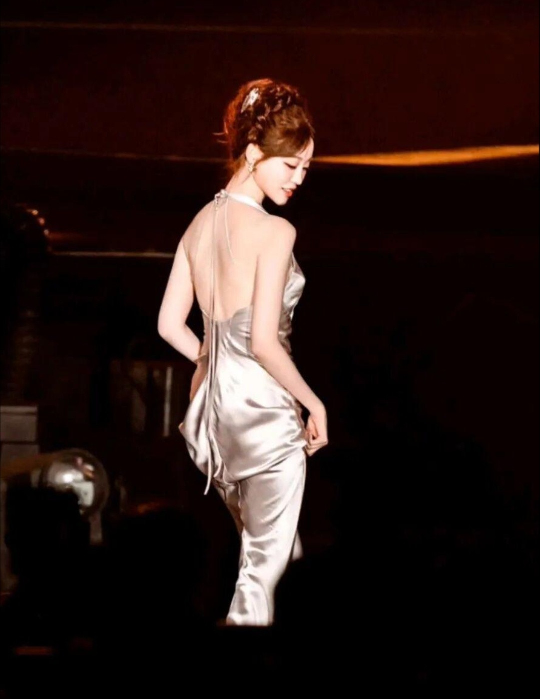 这完全是需要屏住呼吸的程度好吗……整个人现在完全变成被祝祝美呆的状态了……代言人