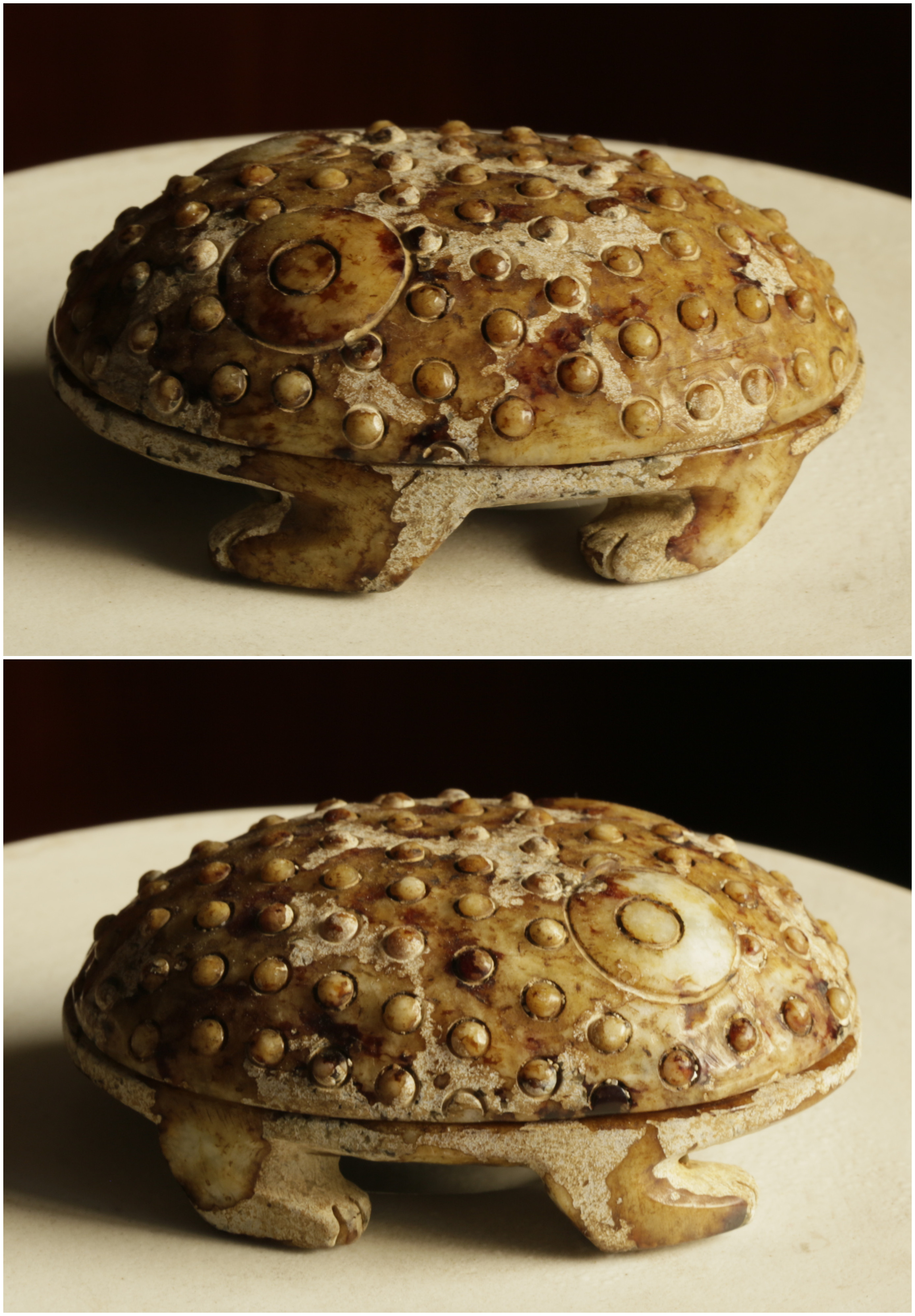 战汉.白玉重沁蟾蜍形小盖盒（一组两件）尺寸：重312.3克，长97MM，宽7
