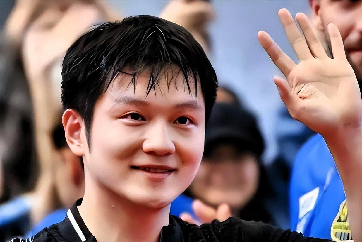 1. 稳闯多轮硬仗，上演高质量焦点对决：首战4:0横扫周雨的表现，已展现他对老