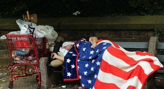 为什么说美国人一旦破产，基本就没机会翻身？一位美国同学告诉我，大街上那么多流浪汉