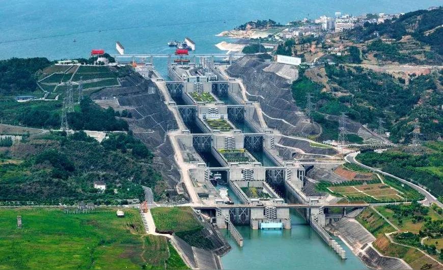 重磅！中国砸下万亿大工程，世界格局彻底变天！新闻报道说，十五五期间，一批万