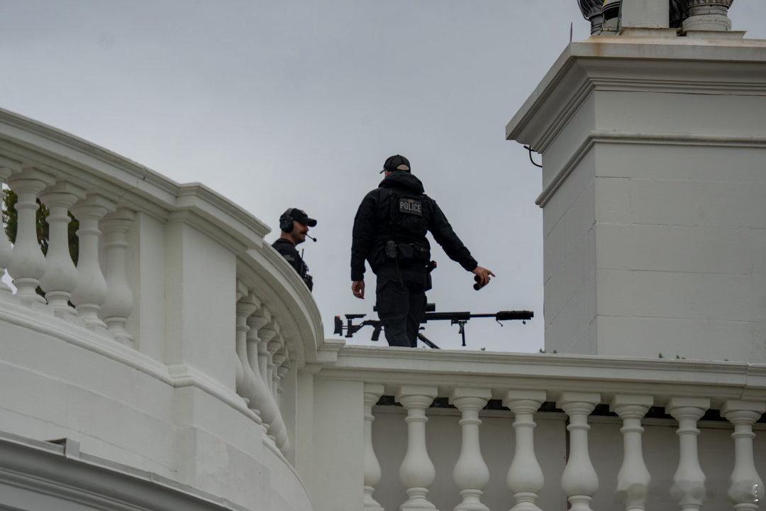 美国总统夫妇，在白宫，为英王及王后，举行盛大欢迎仪式白宫形容为“两位国王”👑