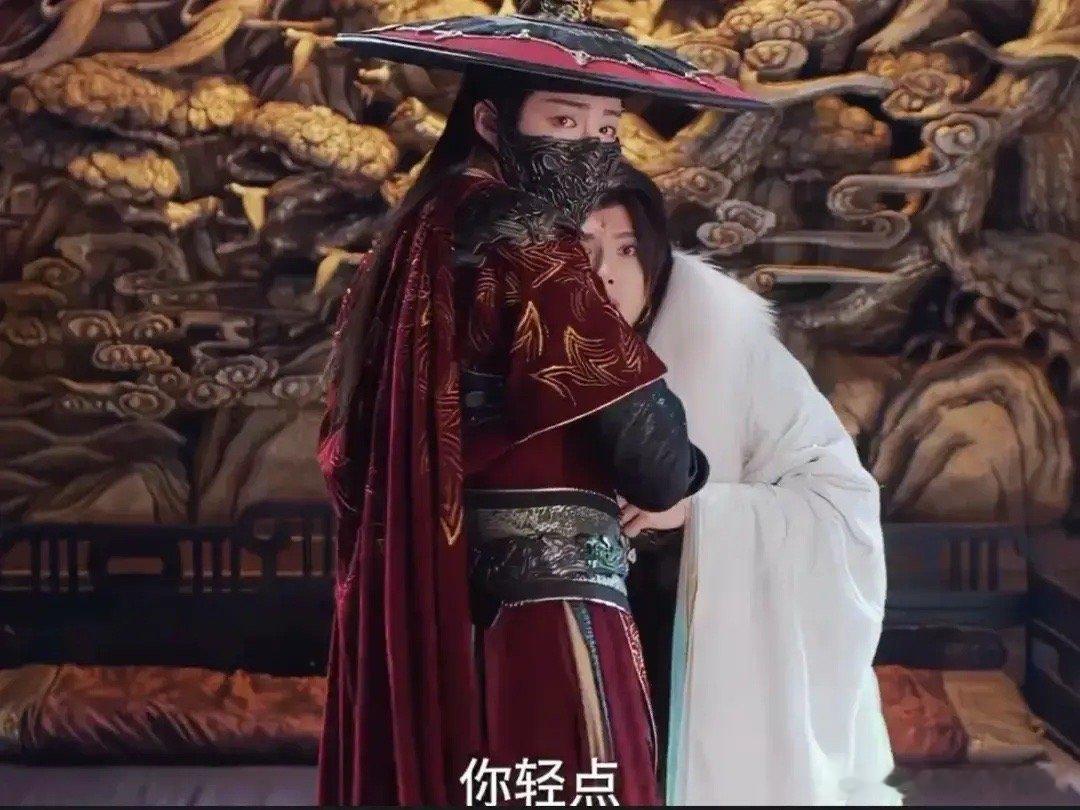 《书卷一梦》破门而入的宋一梦看到南珩上官鹤两人紧紧挨在一起丢下一句“打扰了，就落