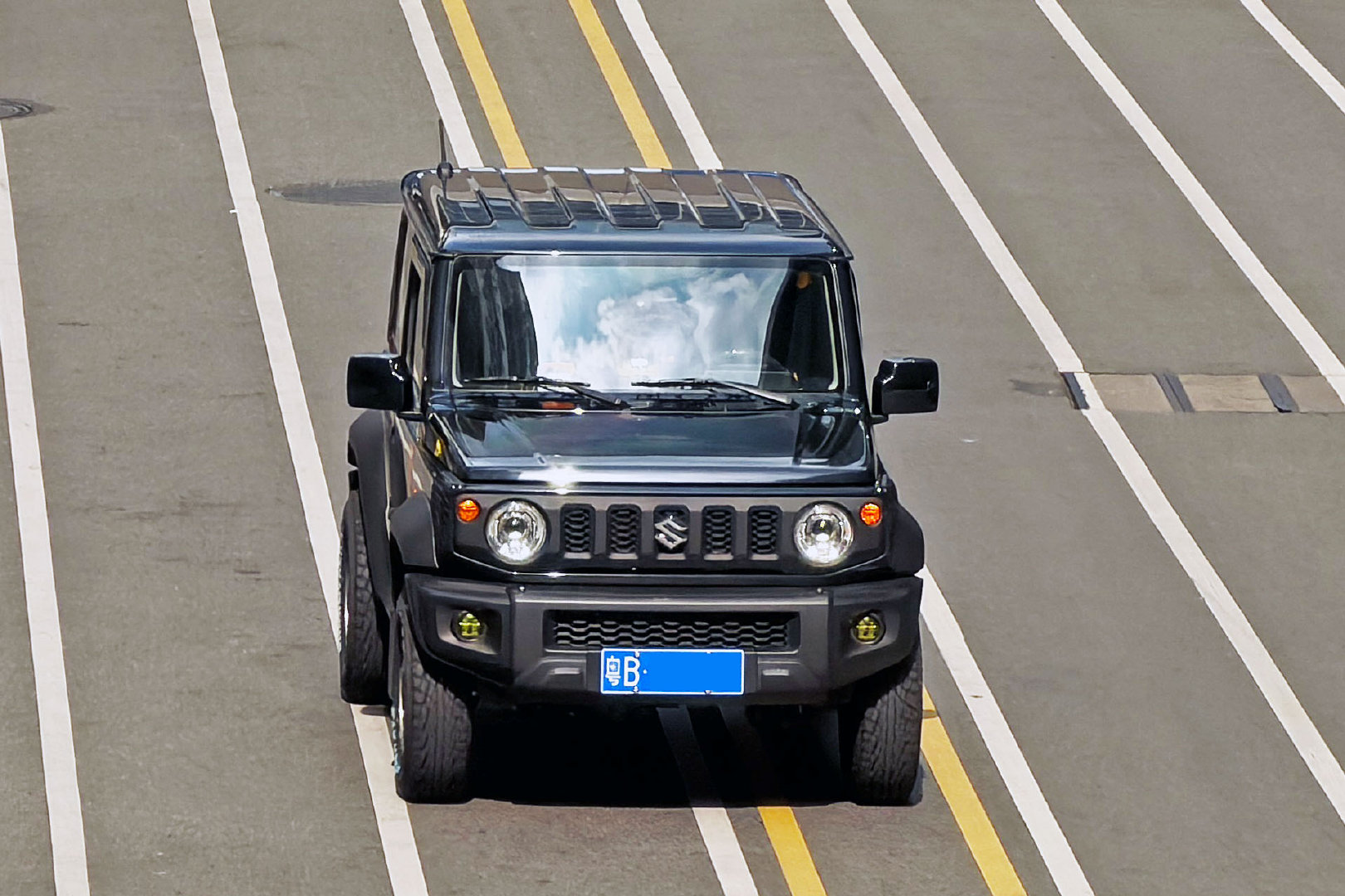 深圳街拍-铃木吉姆尼