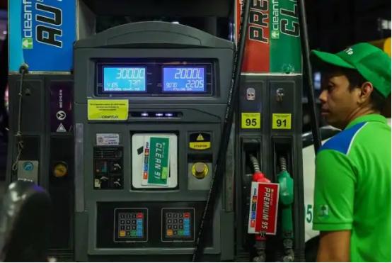 真扛不住了，菲律宾突然拉响最高级别警报，不是打仗不是救灾，只为找美国求购特权，这