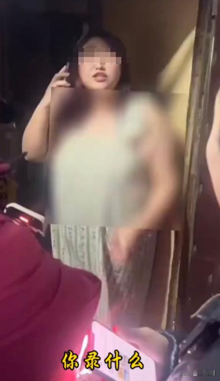 12月18日报道，女子美团下单榴莲，吃完以后申请退款成功，商家联系女子要求退还榴